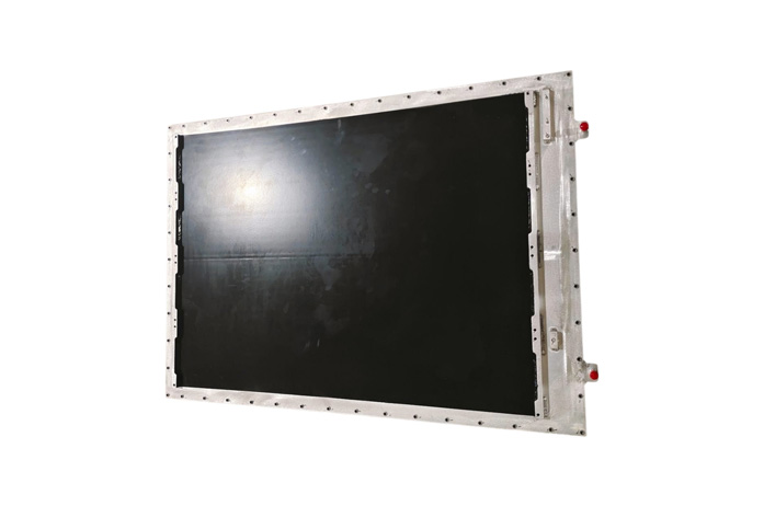 Liquid cooling plates for large energy storage